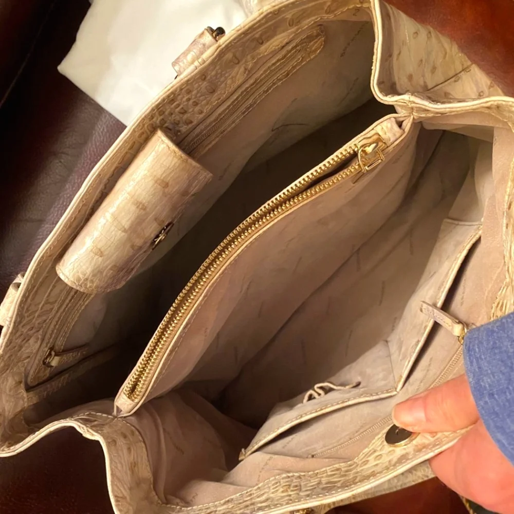 REDUCED!!NWOT Brahmin Melbourne "Joan" Tote Bag in Cream and Gold and Ady Wallet - Picture 3 of 7